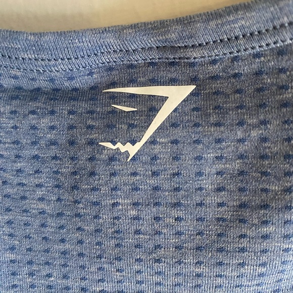 Gym shark crop top - Picture 3 of 5